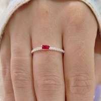 Anel de prata solitário pedra vermelho 