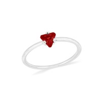 Anel de prata pedra triangulo vermelho aro liso