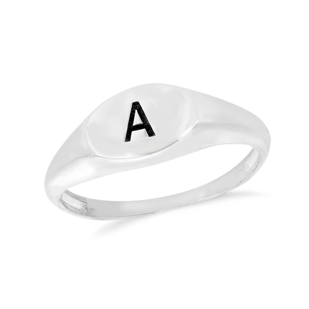 Anel oval polido de prata personalizável inicial